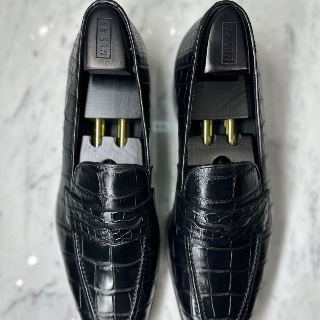 Black Croc Embossed Spanish Made Bull Nose Penny Loafer